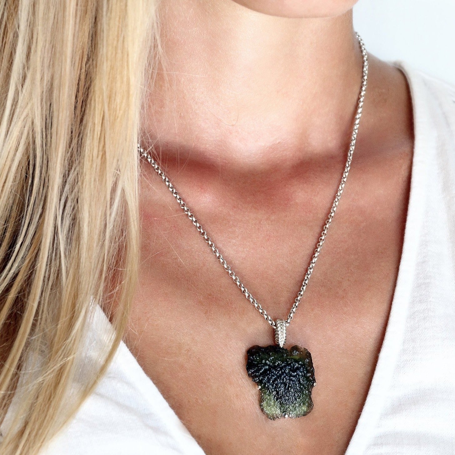 Large Moldavite pendant 10 gr
