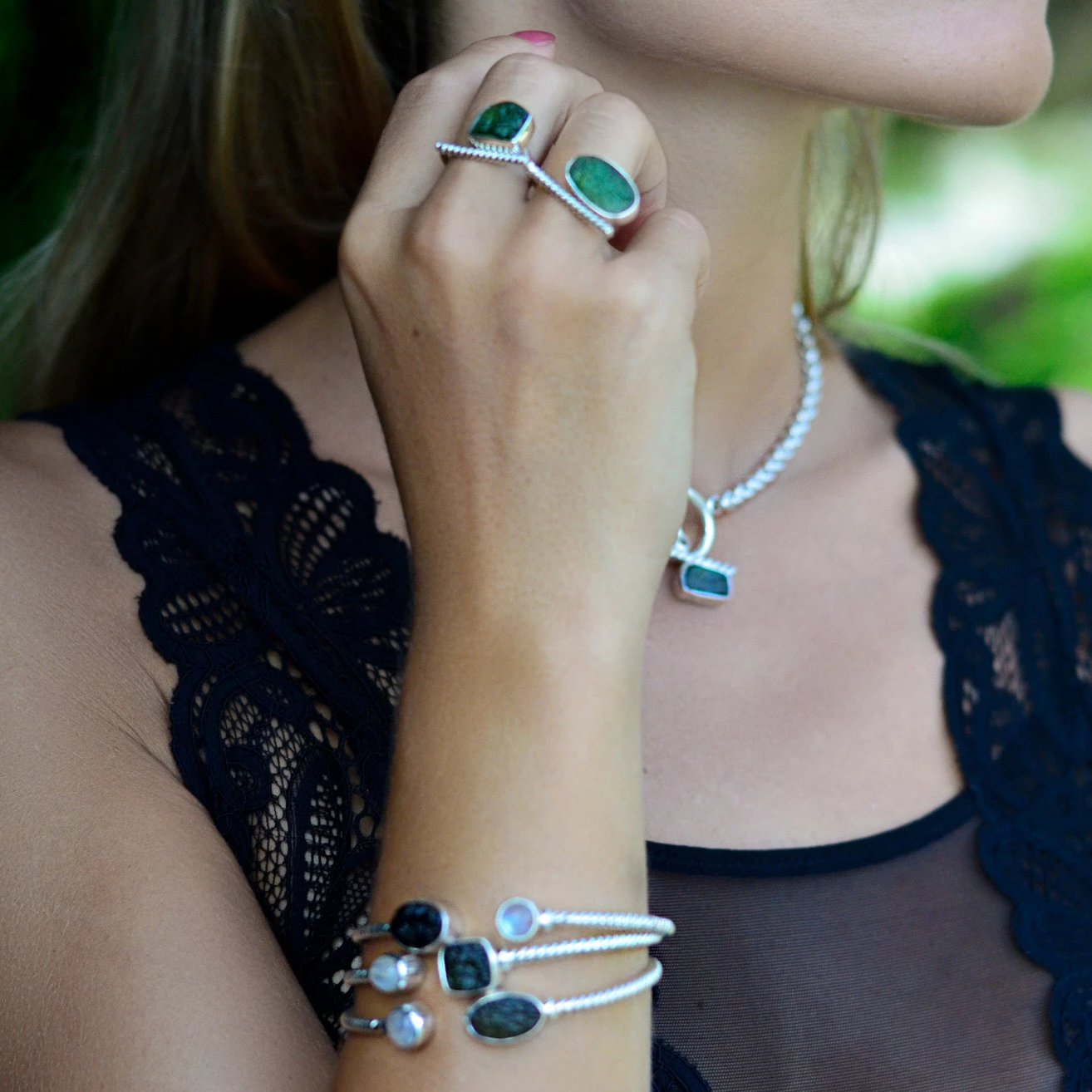 Raw moldavite meteorite rolo chain necklace ioola with toggle clasp