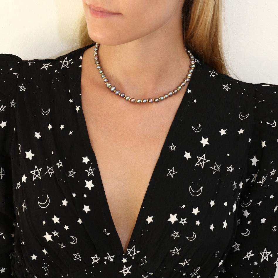 Black Pearl Necklace with a Toggle Clasp // Gold