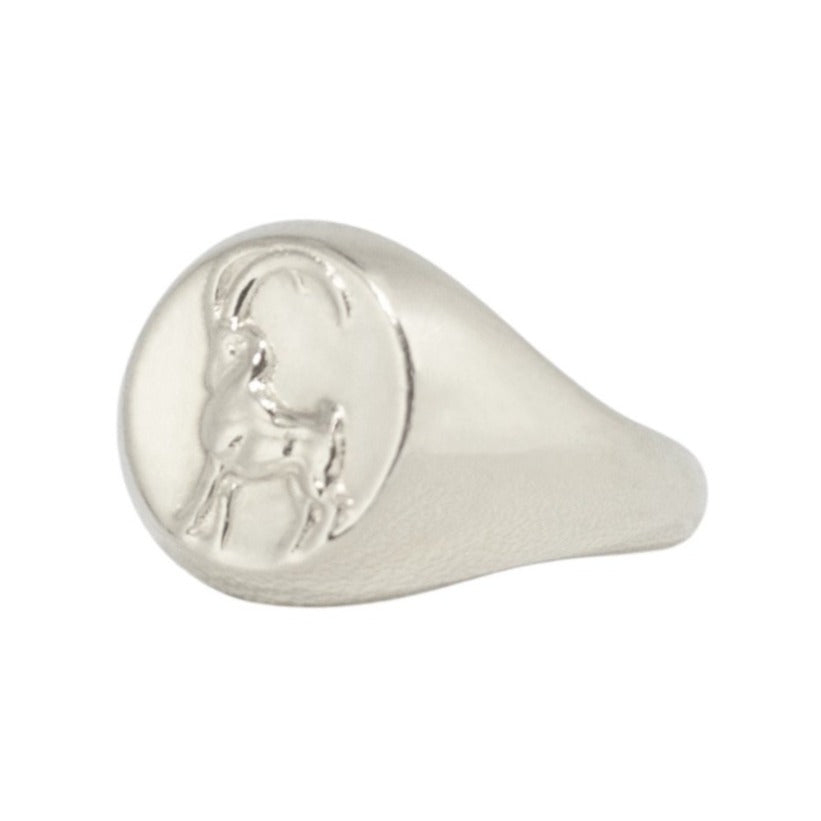 Signet ring capricorn // silver
