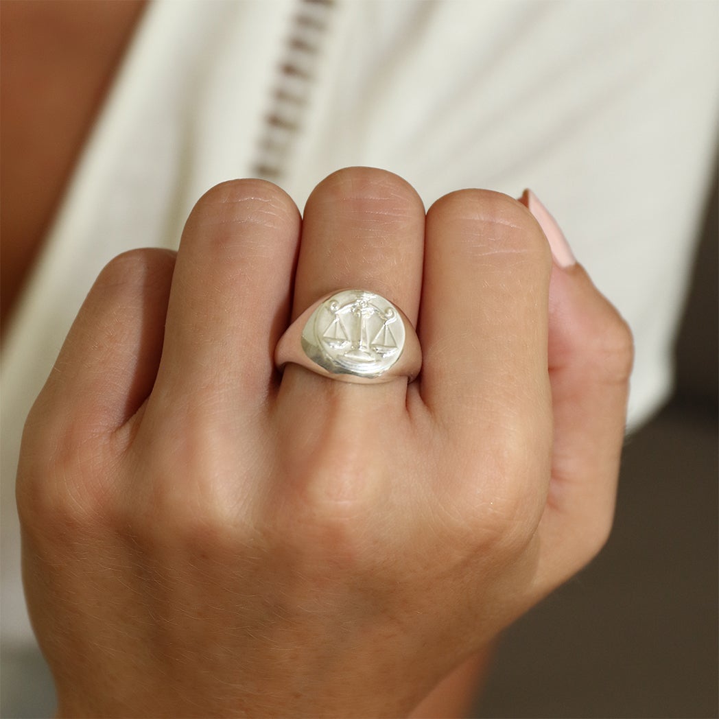 Silver Libra signet ring // Silver