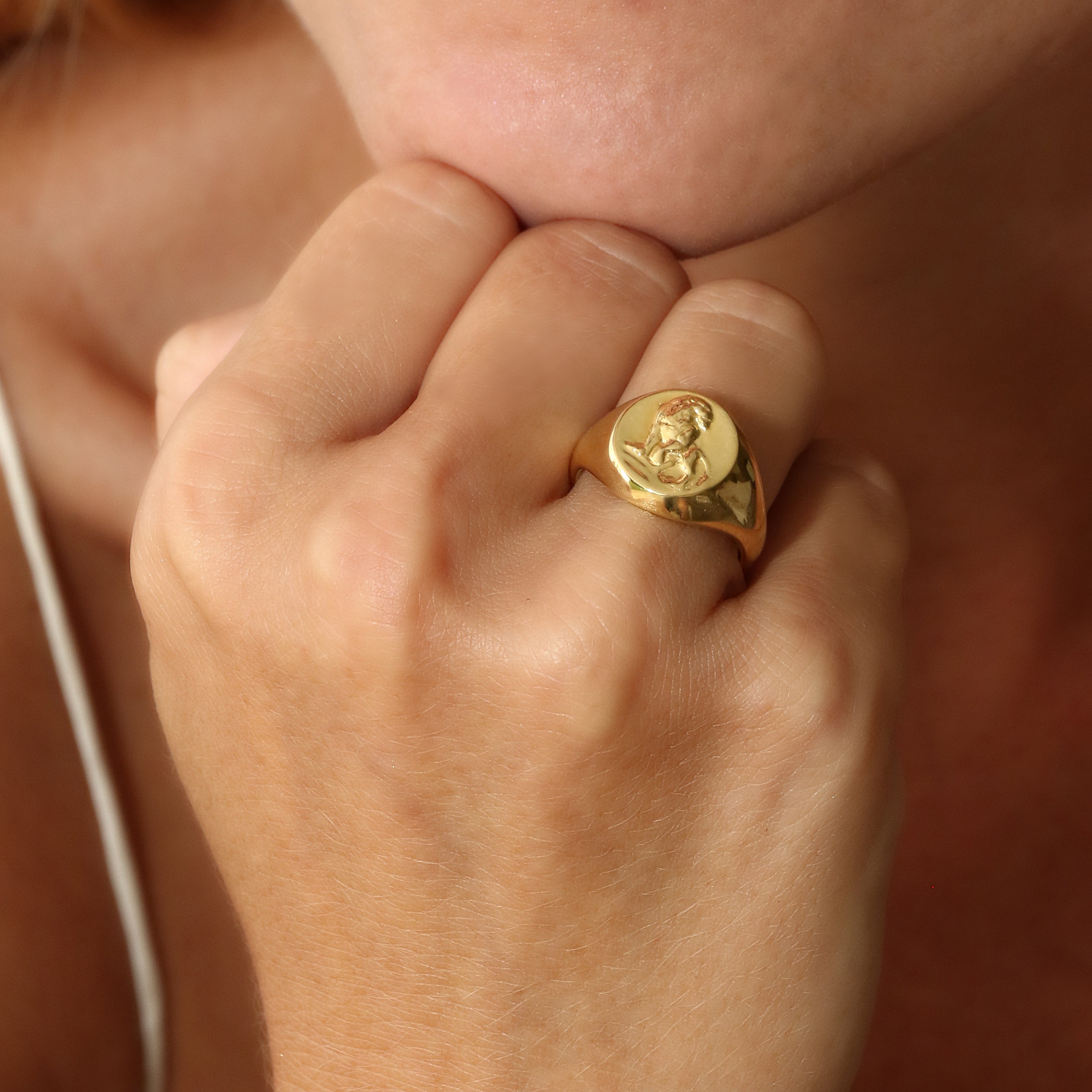 Leo signet ring // Gold