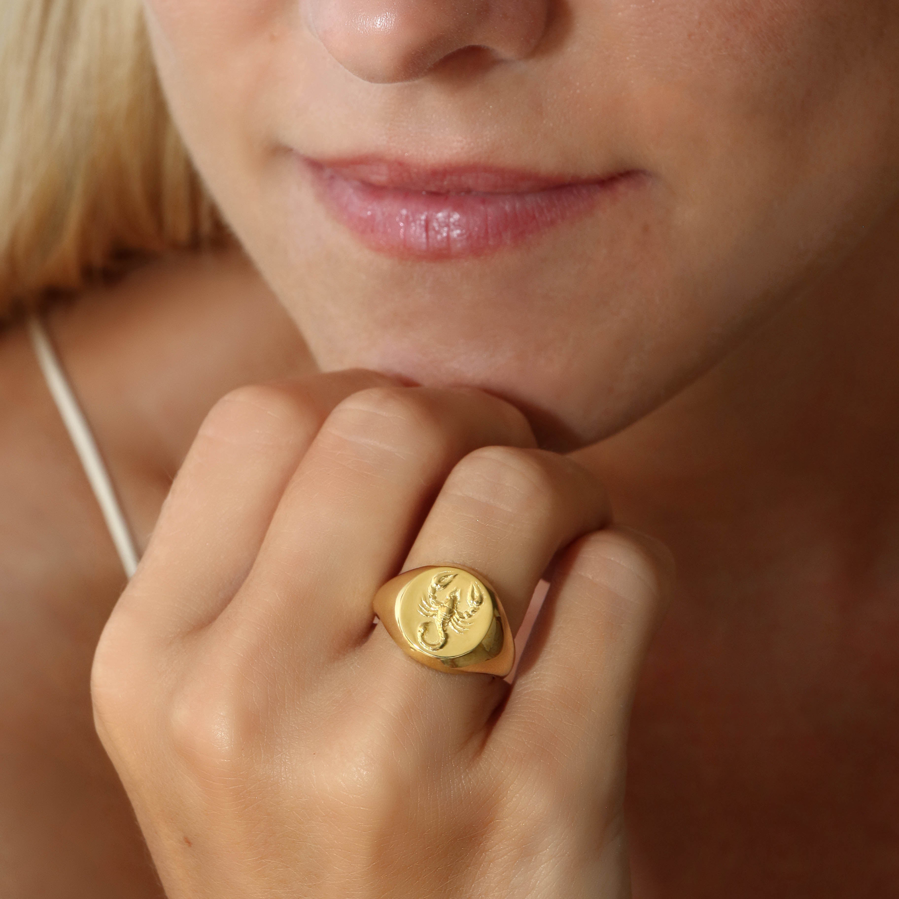 Scorpio signet ring // Gold