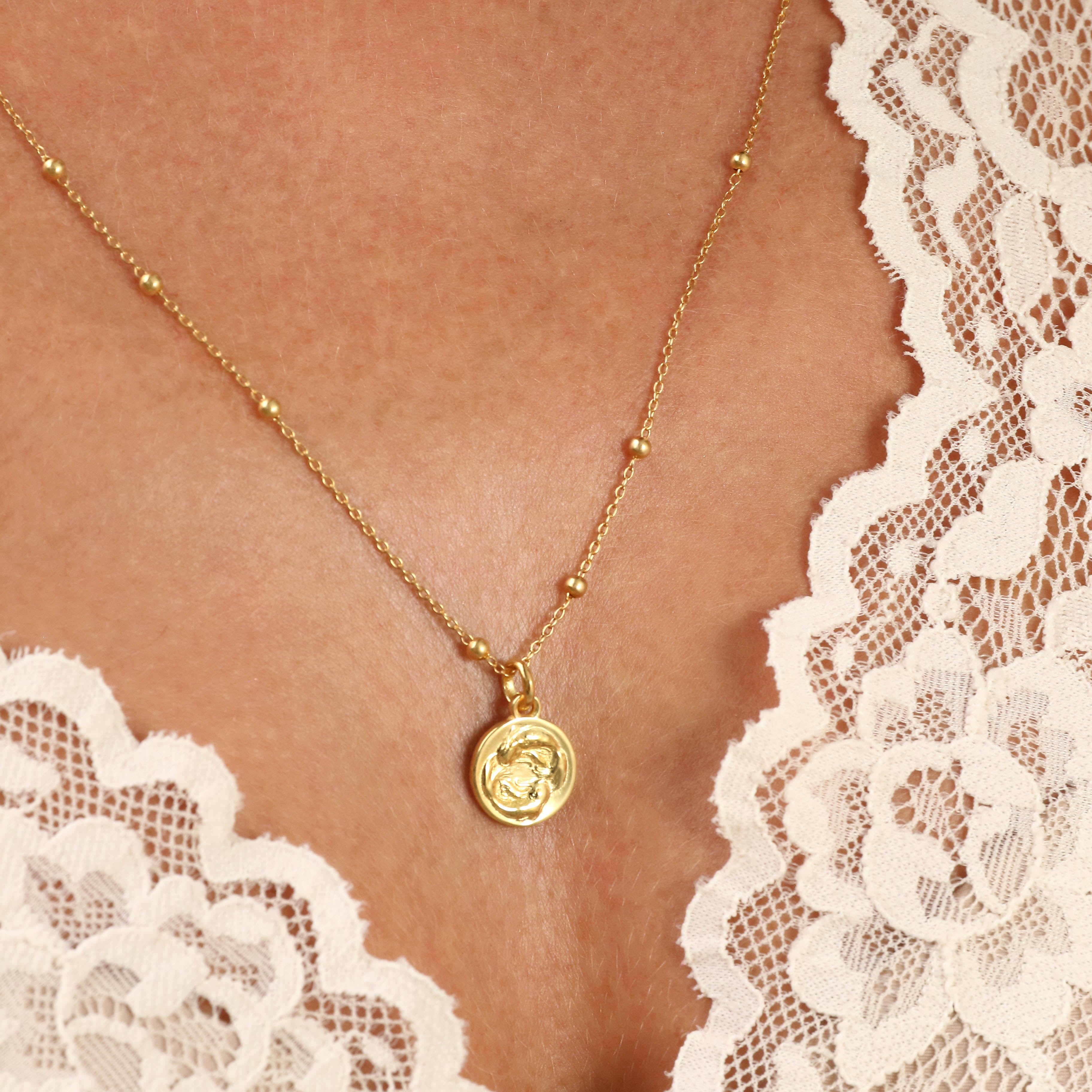 pisces dainty pendant necklace // Gold