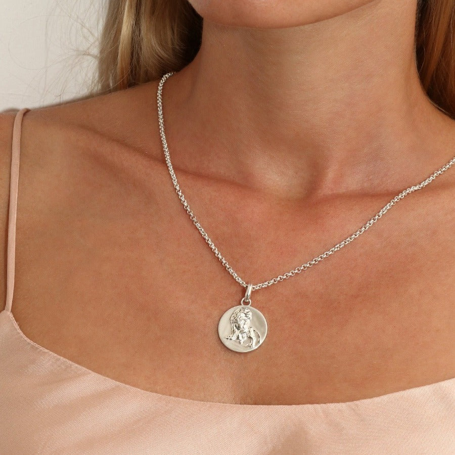 Leo pendant necklace // Silver