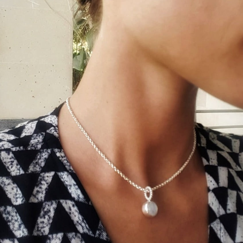 Moonstone pendant ioola