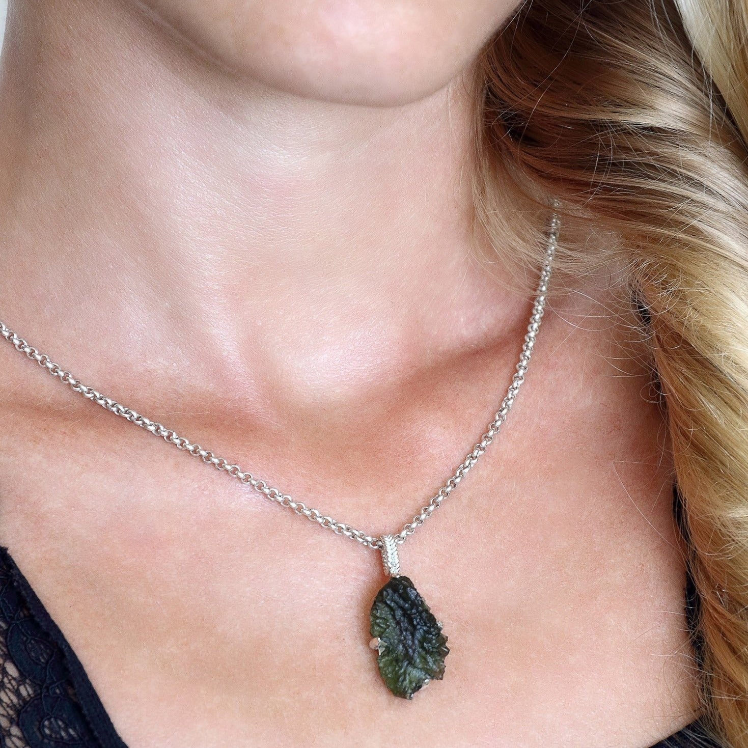 Women's necklace with Rare moldavite in Sterling Silver 6 gr