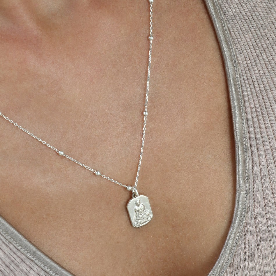 Dainty Buddha necklace // Silver