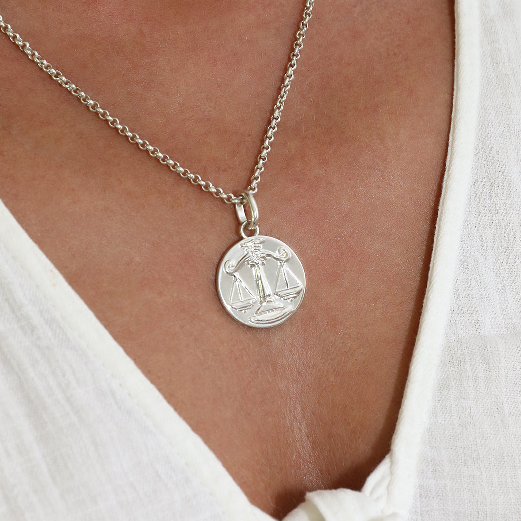 Libra necklace silver // Silver