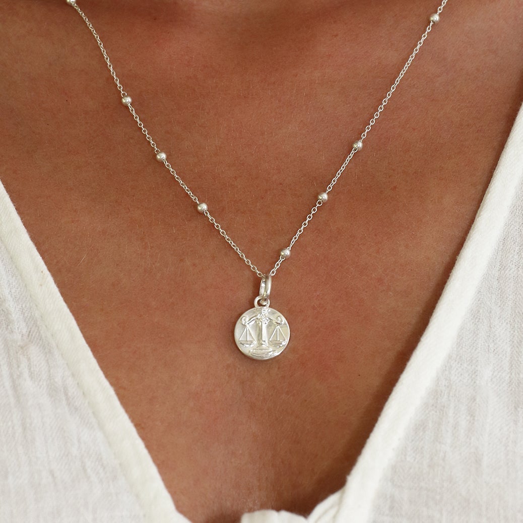 Dainty Libra necklace silver // Silver